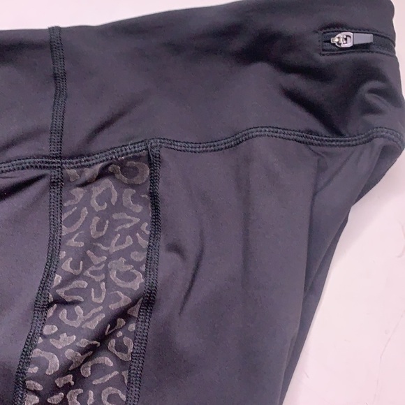 Old Navy Activewear athletic yoga Legging pants animal print Small women’s - Picture 5 of 8